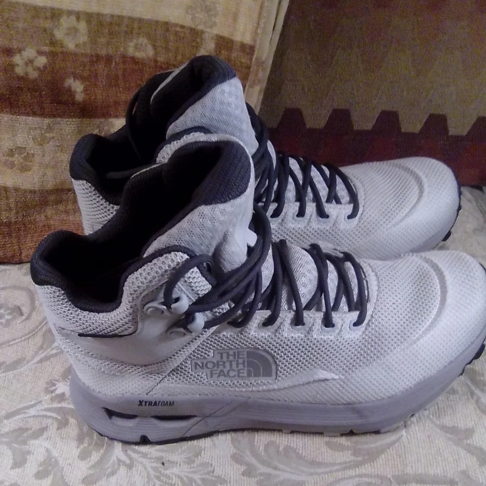 Northface - Picture 1 of 2